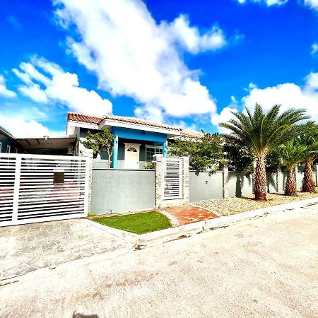 La Casita Torres Villa Oranjestad Exterior photo