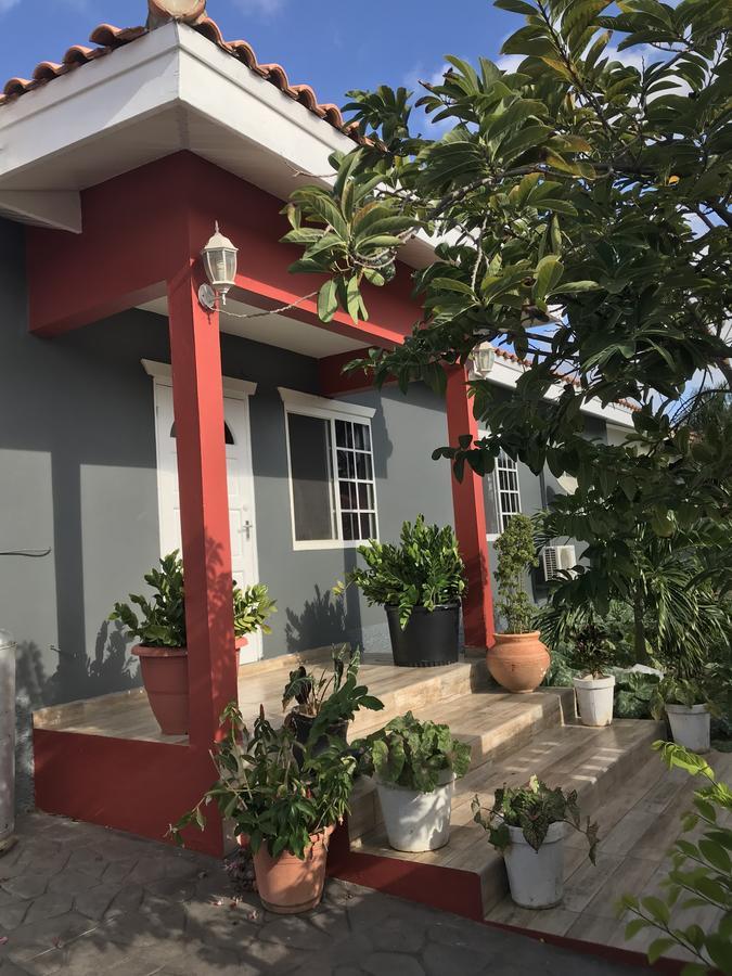 La Casita Torres Villa Oranjestad Exterior photo